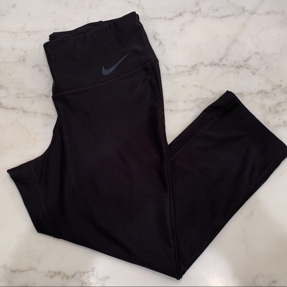 Nike Pants - Nike Dri-Fit Capri Yoga Pants